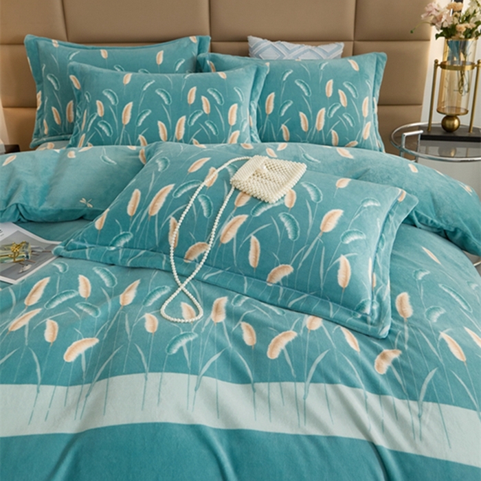 91家纺网 家纺一手货源 找家纺 卡迪亚 2024新款全消光牛奶绒印花四件套 麦穗