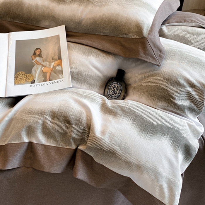 91家纺网 家纺一手货源 找家纺 慕晨 2024新款A类全棉贡缎磨毛数码印花高级宽边简奢款中高端四件套直播爆款 生之水