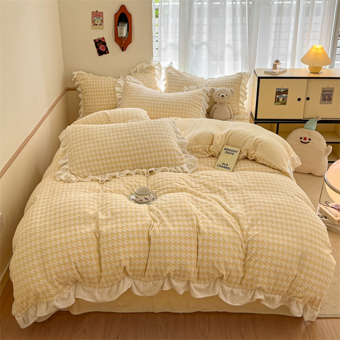 91家纺网 家纺一手货源 找家纺 星座家纺 2025新款千鸟格花边款牛奶绒四件套 千鸟格-米黄