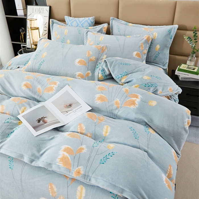 91家纺网 家纺一手货源 找家纺 卡迪亚 2024新款全消光牛奶绒印花四件套 芦苇花