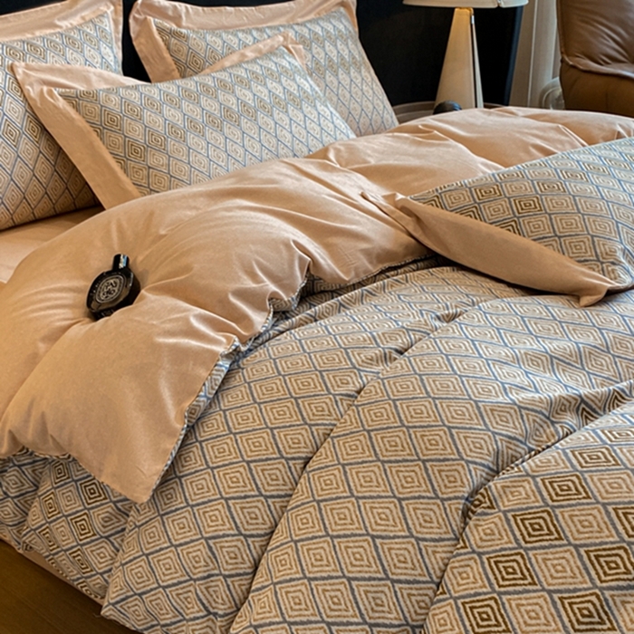 91家纺网 家纺一手货源 找家纺 慕晨 2024新款A类全棉贡缎磨毛数码印花高级宽边简奢款中高端四件套直播爆款 澜瑶