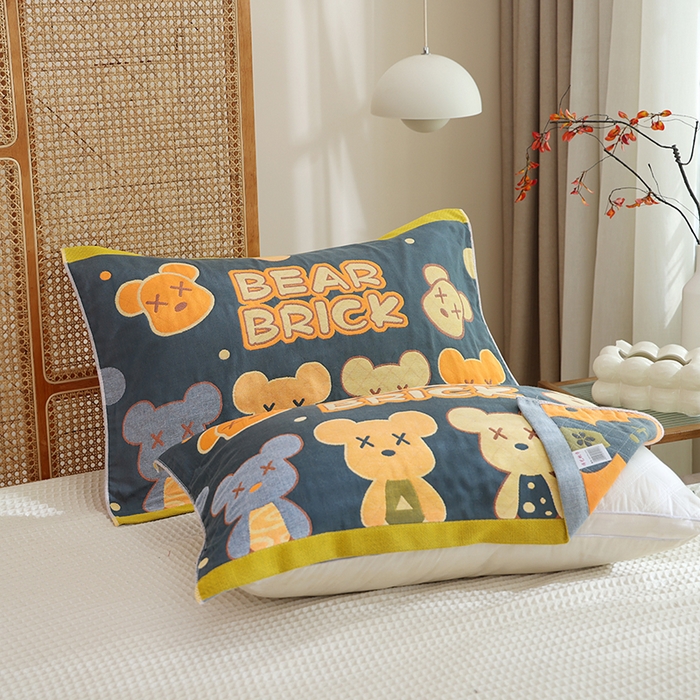 91家纺网 家纺一手货源 找家纺 朴尔家纺-毛巾被 2024新款色织定位提花纯棉四层纱布枕巾 百变熊仔-藏青