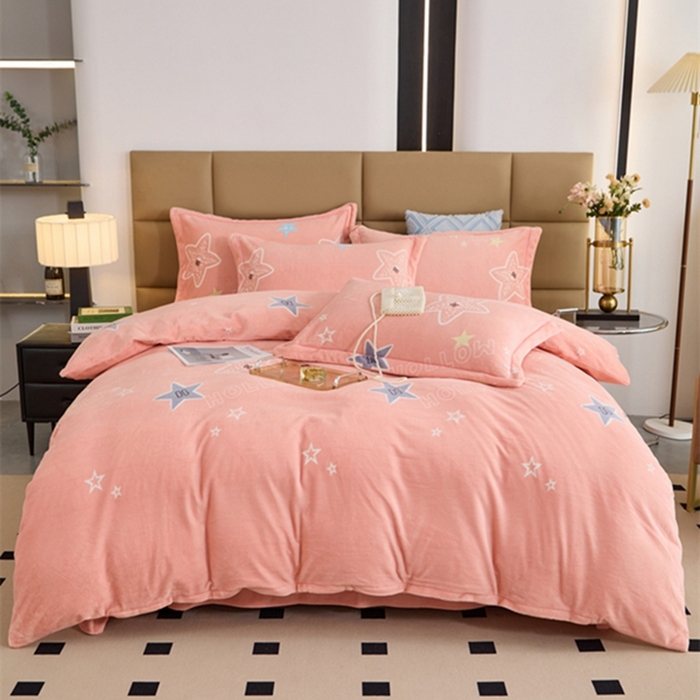 91家纺网 家纺一手货源 找家纺 卡迪亚 2024新款全消光牛奶绒印花四件套 星星