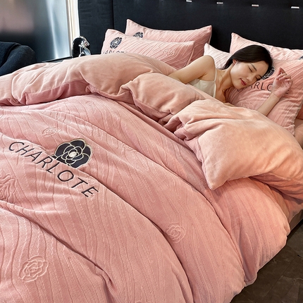 91家纺网 家纺一手货源 找家纺 （总）2024新款牛奶绒雕花轻奢刺绣三件套四件套