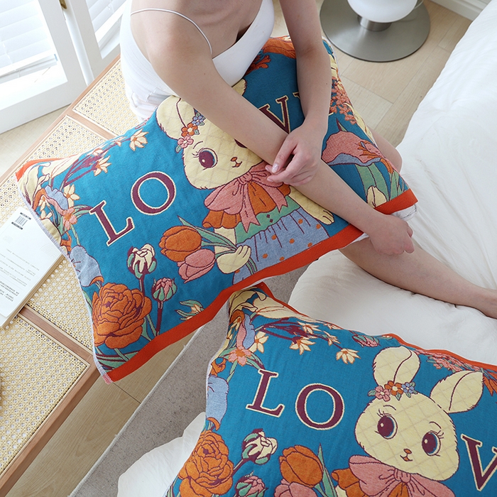 91家纺网 家纺一手货源 找家纺 朴尔家纺-毛巾被 2024新款色织定位提花纯棉四层纱布枕巾 爱情来临-蓝