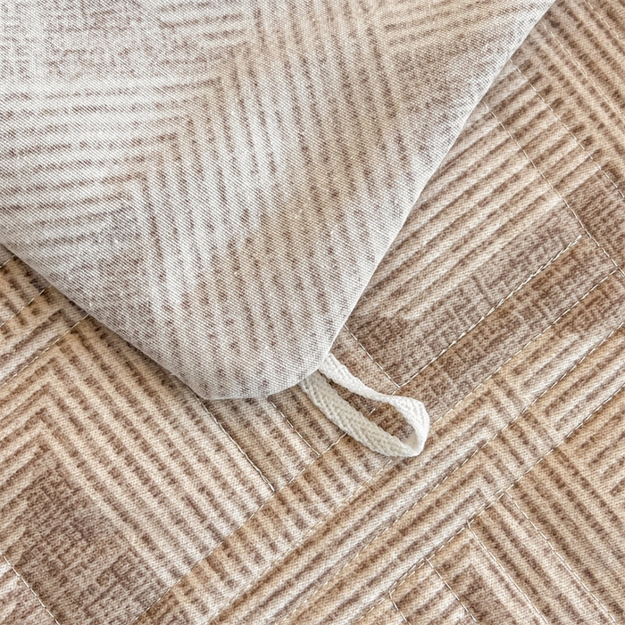 91家纺网 家纺一手货源 找家纺 缦彩 （支持一件定制）2024新款全棉夹棉加厚公主风磨毛床裙款四件套纯棉床罩床笠套件 慕尚-棕