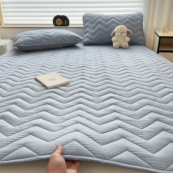 91家纺网 家纺一手货源 找家纺 老帅的工厂店 2025新款泡泡纱提花床垫系列 大床（有买家秀） 灰蓝