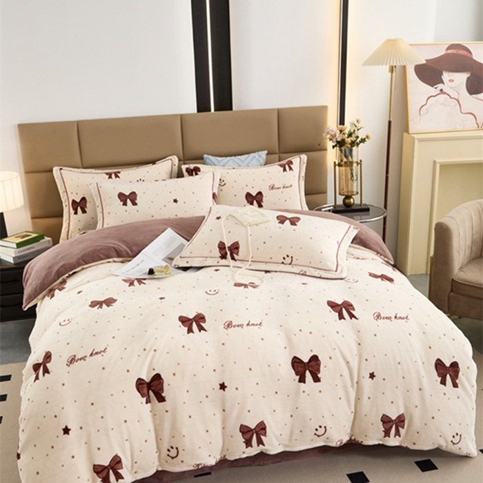 91家纺网 家纺一手货源 找家纺 卡迪亚 2024新款全消光牛奶绒印花四件套 小资情调