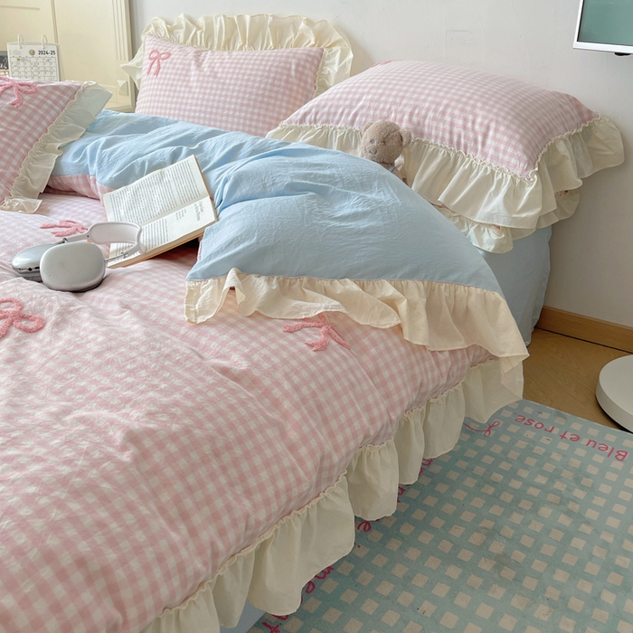 91家纺网 家纺一手货源 找家纺 轻奢坊 2024新款法式花边蝴蝶结水洗棉四件套 花边浅蓝中格