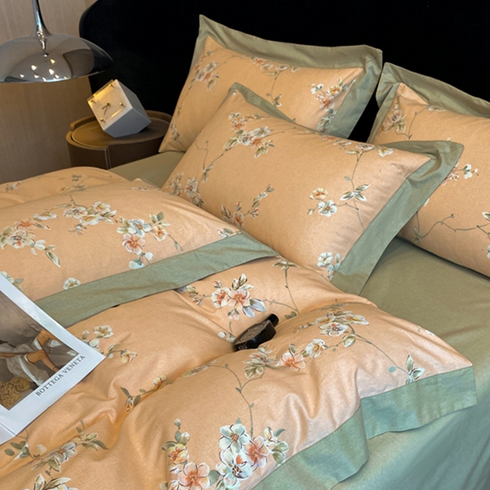 91家纺网 家纺一手货源 找家纺 慕晨 2024新款A类全棉贡缎磨毛数码印花高级宽边简奢款中高端四件套直播爆款 朵媞-桔