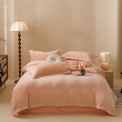 91家纺网 家纺一手货源 找家纺 （总）百寐 2024新款雕花织带牛奶绒1.8床单床笠四件套宽边法式轻奢风-浪漫雕花