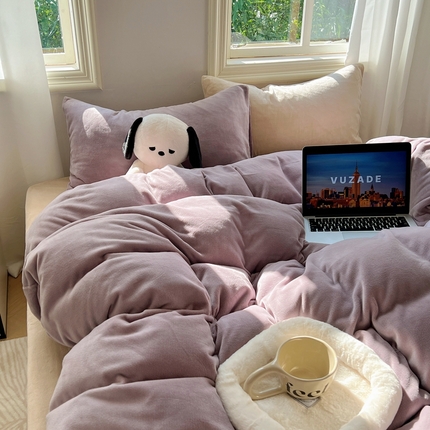 91家纺网 家纺一手货源 找家纺 （总）六巷胡同 2024新款INS博主风纯色混搭牛奶绒四件套