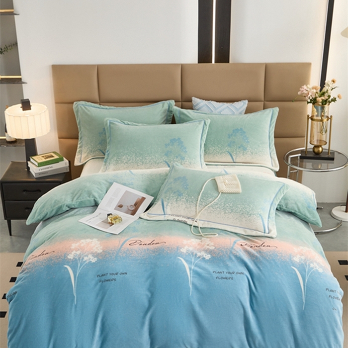 91家纺网 家纺一手货源 找家纺 卡迪亚 2024新款全消光牛奶绒印花四件套 夕颜