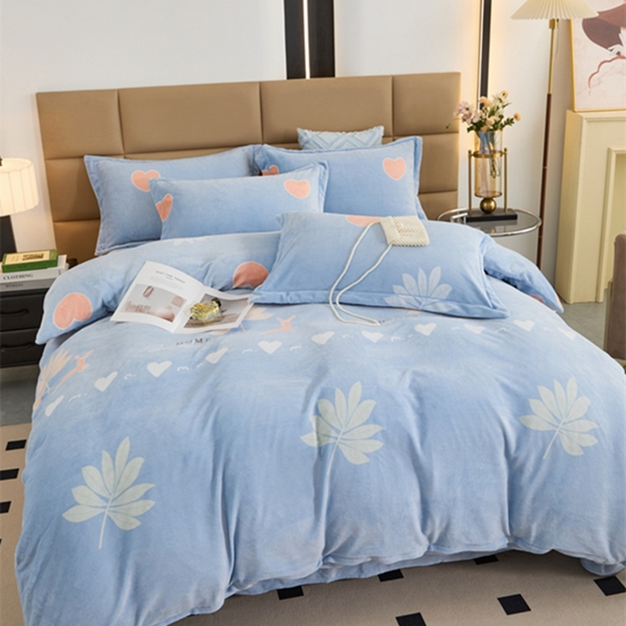 91家纺网 家纺一手货源 找家纺 卡迪亚 2024新款全消光牛奶绒印花四件套 枫叶