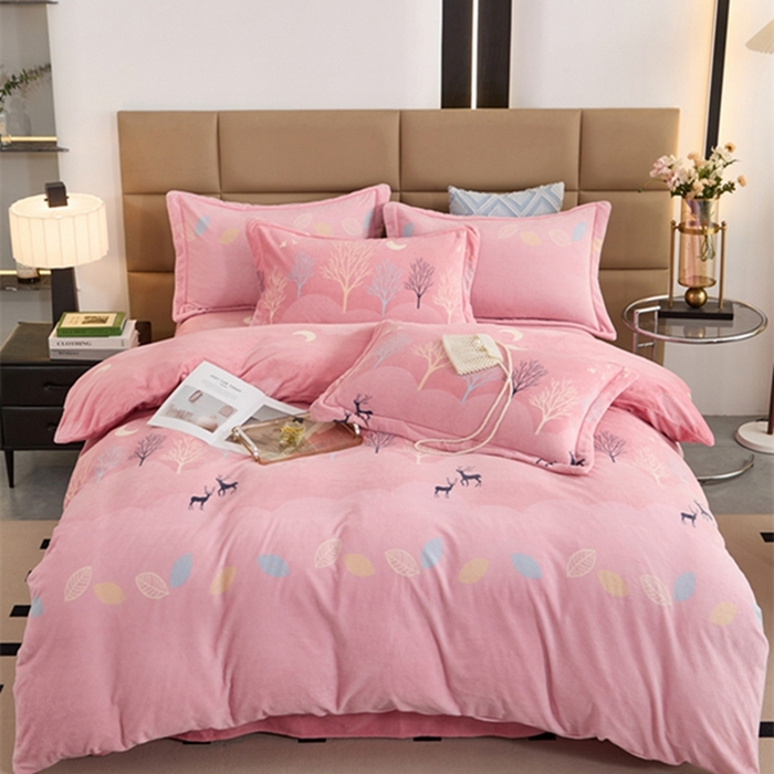 91家纺网 家纺一手货源 找家纺 卡迪亚 2024新款全消光牛奶绒印花四件套 小鹿