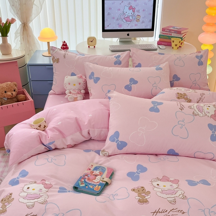 91家纺网 家纺一手货源 找家纺 曼之夏 2024新款全棉三丽鸥卡通四件套 蝴蝶结凯蒂