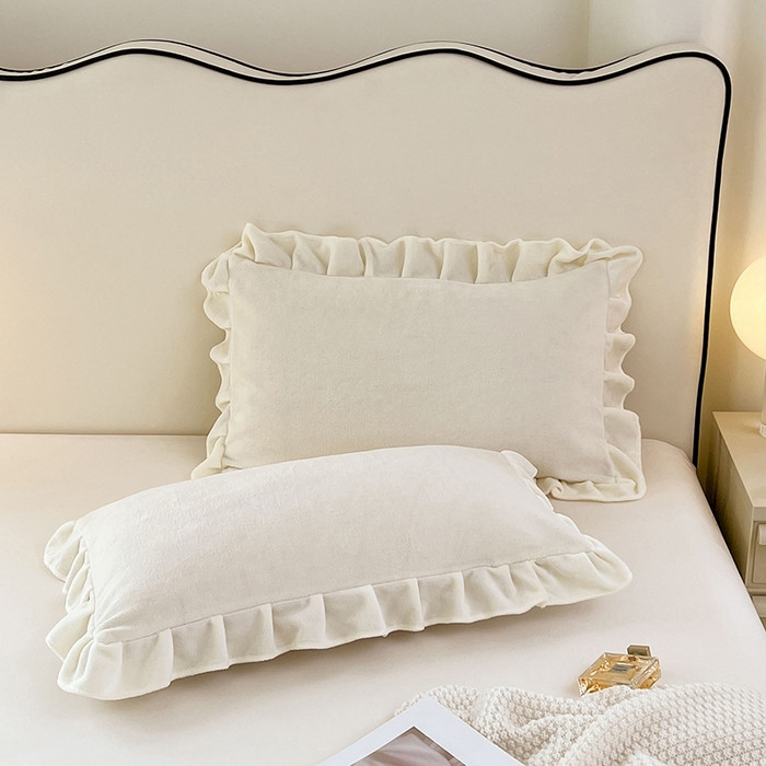 91家纺网 家纺一手货源 找家纺 梦舒羽 2025新款牛奶绒花枕套边单人宿舍法兰绒枕头套珊瑚绒枕芯套 奶白