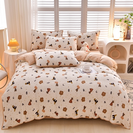 菡宝 2024新款高克重印花贝壳边牛奶绒四件套 卡通字母