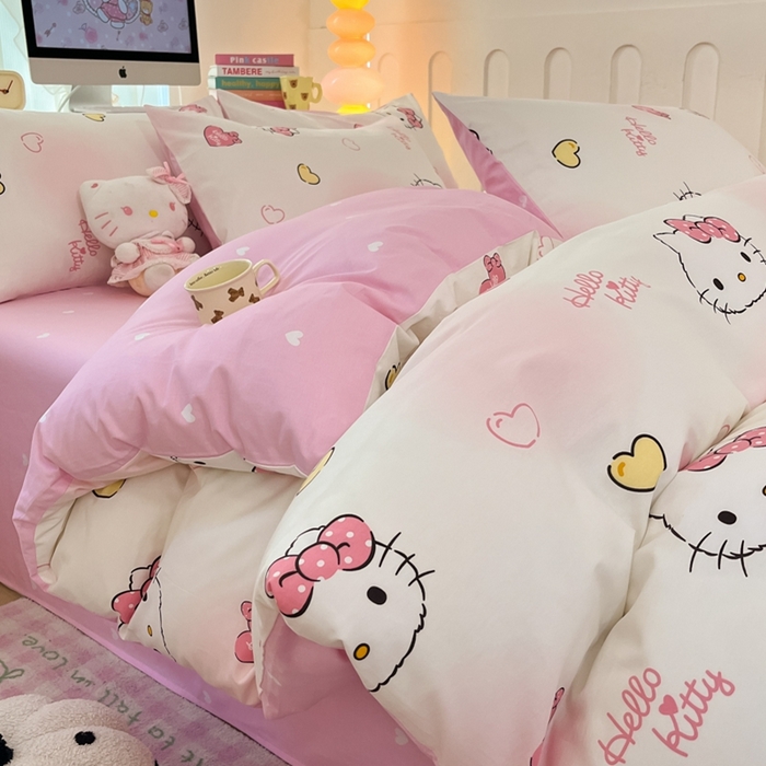 91家纺网 家纺一手货源 找家纺 曼之夏 2024新款全棉三丽鸥卡通四件套 少女凯蒂