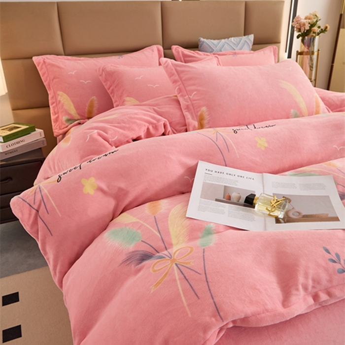 91家纺网 家纺一手货源 找家纺 卡迪亚 2024新款全消光牛奶绒印花四件套 稻花香