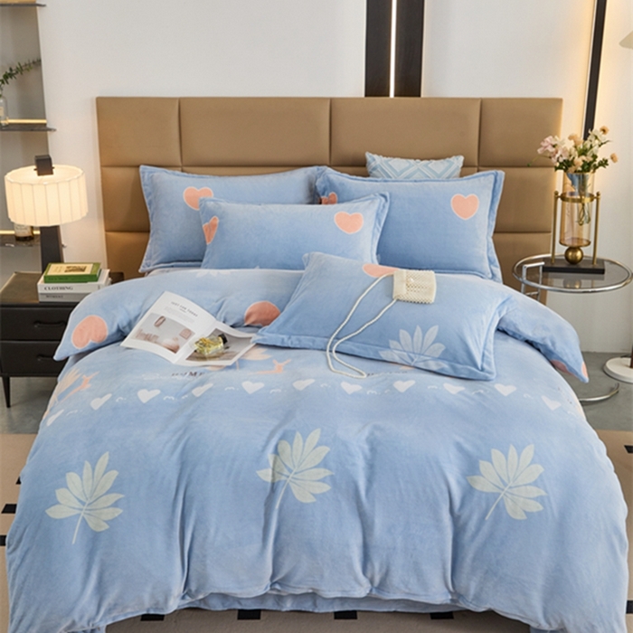 91家纺网 家纺一手货源 找家纺 卡迪亚 2024新款全消光牛奶绒印花四件套 枫叶