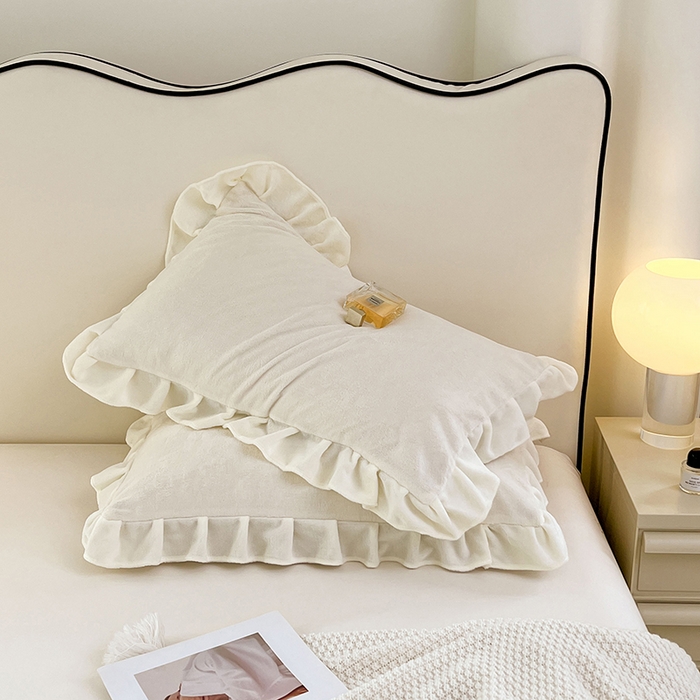 91家纺网 家纺一手货源 找家纺 梦舒羽 2025新款牛奶绒花枕套边单人宿舍法兰绒枕头套珊瑚绒枕芯套 奶白