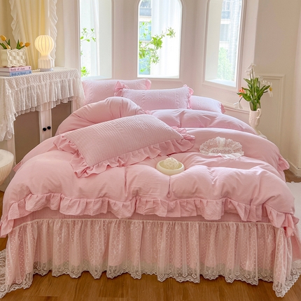 91家纺网 家纺一手货源 找家纺 乐朵2025春夏 妮可  A类 泡泡棉 夹棉床盖四件套（专版专利 控价188） 豆沙粉