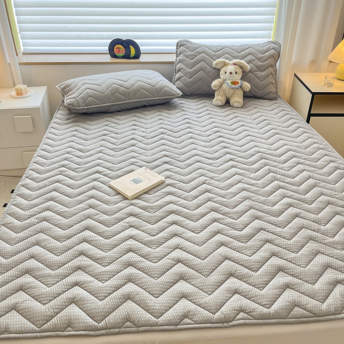 91家纺网 家纺一手货源 找家纺 老帅的工厂店 2025新款泡泡纱提花床垫系列 大床（有买家秀） 灰色