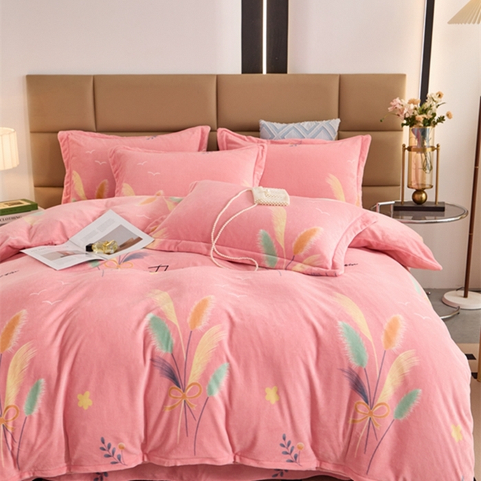 91家纺网 家纺一手货源 找家纺 卡迪亚 2024新款全消光牛奶绒印花四件套 稻花香