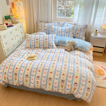 91家纺网 家纺一手货源 找家纺 2024新款高克重牛奶绒四件套-自然光 心心蜜兔