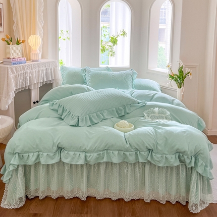 91家纺网 家纺一手货源 找家纺 乐朵2025春夏  妮可  A类 泡泡棉 夹棉床盖四件套（专版专利 控价188）湖光绿
