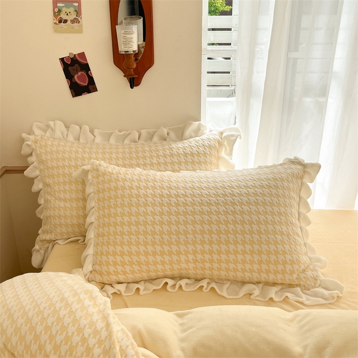 91家纺网 家纺一手货源 找家纺 星座家纺 2025新款千鸟格花边款牛奶绒四件套 千鸟格-米黄