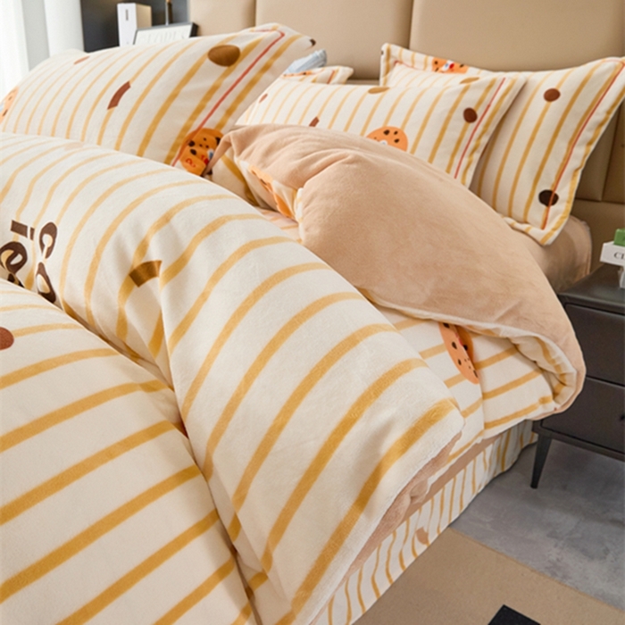 91家纺网 家纺一手货源 找家纺 卡迪亚 2024新款全消光牛奶绒印花四件套 星辰点点