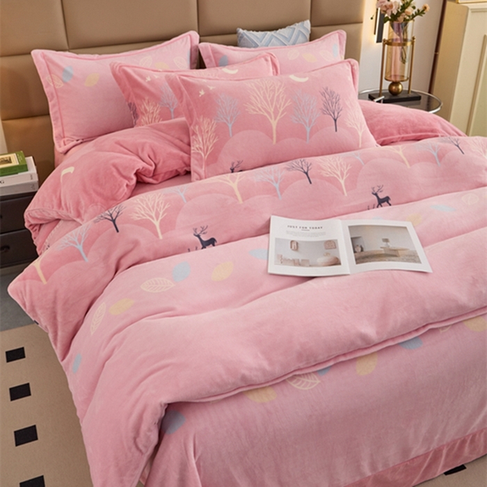 91家纺网 家纺一手货源 找家纺 卡迪亚 2024新款全消光牛奶绒印花四件套 小鹿