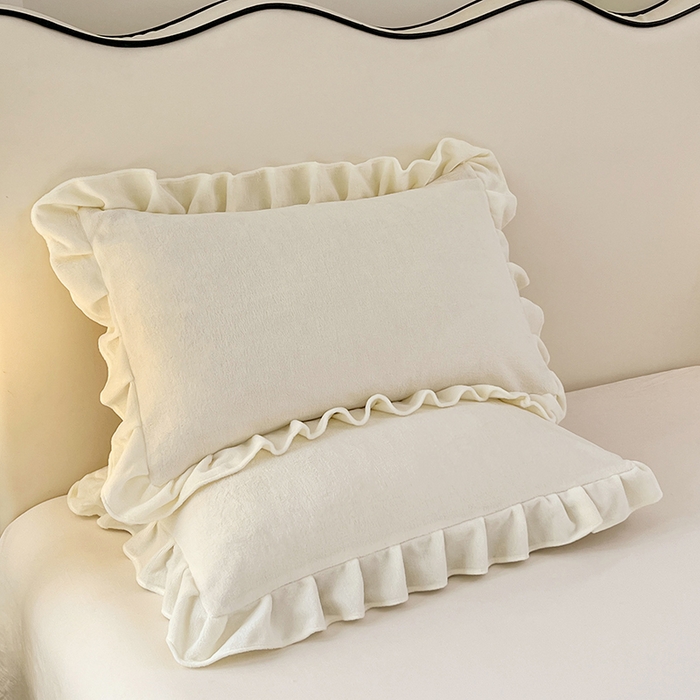 91家纺网 家纺一手货源 找家纺 梦舒羽 2025新款牛奶绒花枕套边单人宿舍法兰绒枕头套珊瑚绒枕芯套 奶白