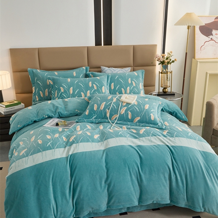 91家纺网 家纺一手货源 找家纺 卡迪亚 2024新款全消光牛奶绒印花四件套 麦穗