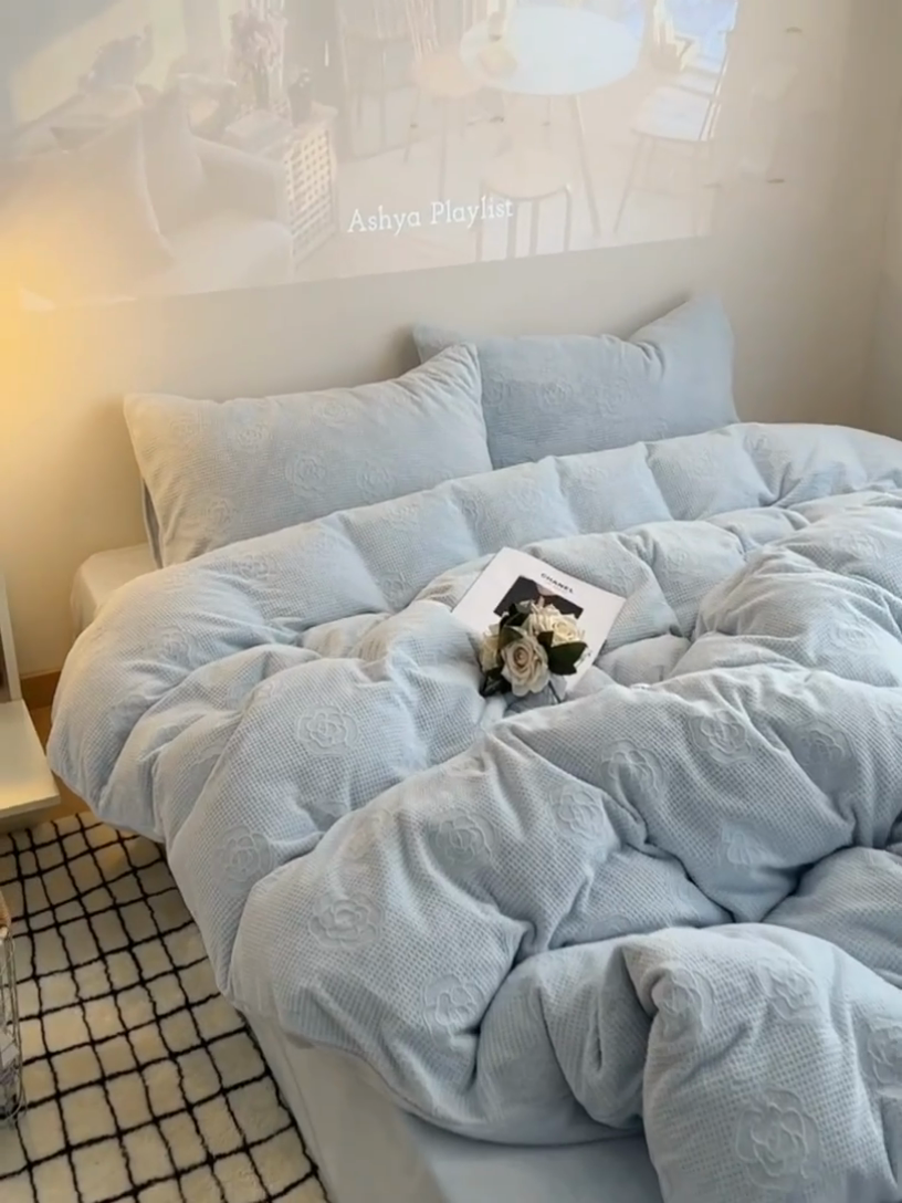 91家纺网 家纺一手货源 找家纺 六巷胡同 2024新款INS博主风山茶花牛奶绒四件套 山茶花-奶油蓝