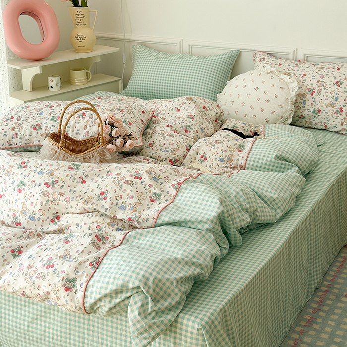 91家纺网 家纺一手货源 找家纺 昔可家纺 2024新款全棉拼接嵌绳款四件套 蘑菇兔兔庄园