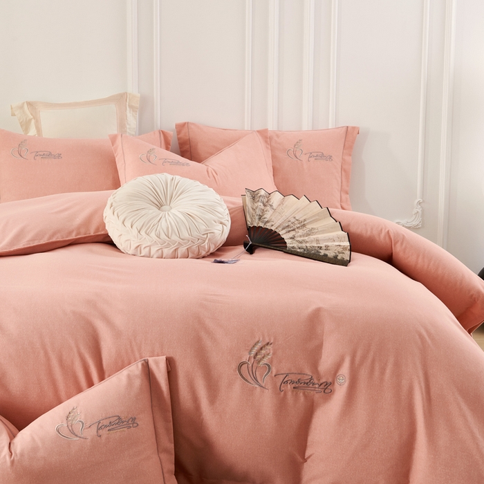 91家纺网 家纺一手货源 找家纺 U品汇 2024新品生态加厚长绒棉纯棉绣花40S全棉磨毛刺绣四件套宽边款 七里香-豆沙