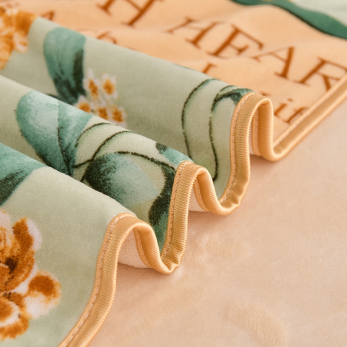 91家纺网 家纺一手货源 找家纺 芯诗曼2025新款8.5斤直播热款高克重牛奶绒法莱绒水晶金貂法莱绒四件套锦上添花