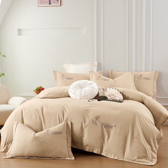 91家纺网 家纺一手货源 找家纺 U品汇 2024新品生态加厚长绒棉纯棉绣花40S全棉磨毛刺绣四件套宽边款 七里香 -香槟金