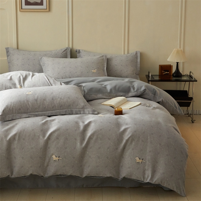 91家纺网 家纺一手货源 找家纺 启程家纺 2024全棉生态磨毛印花四件套 梅西-灰