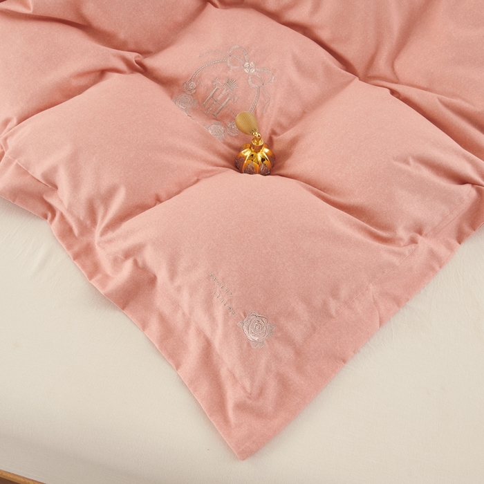 91家纺网 家纺一手货源 找家纺 U品汇 2024新品生态加厚长绒棉纯棉绣花40S全棉磨毛刺绣四件套宽边款 梵诗迪 -豆沙