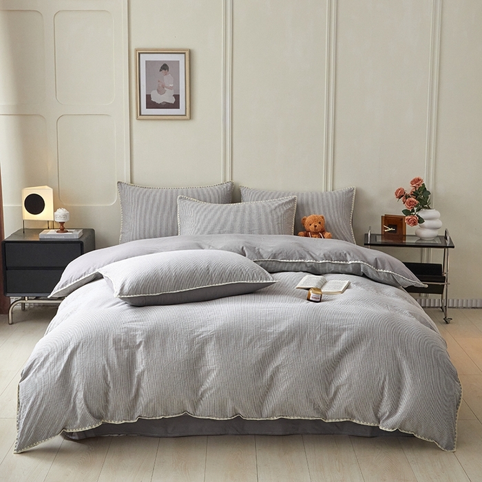 91家纺网 家纺一手货源 找家纺 吉象家纺 2024新款A类全棉色织水洗棉贝壳边三角针四件套    秘境浅灰