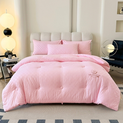 91家纺网 家纺一手货源 找家纺 2025新款A类软棉提花蚕蛹蛋白大豆被被子被芯 软绵蚕蛹大豆 粉红
