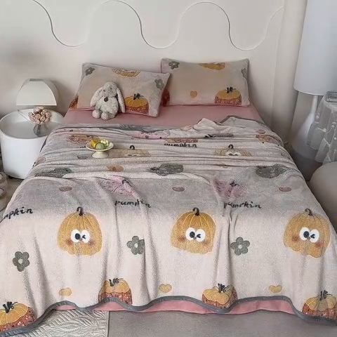 91家纺网 家纺一手货源 找家纺 慕梵家居 2024新款雪花绒多功能包边毛毯 小南瓜