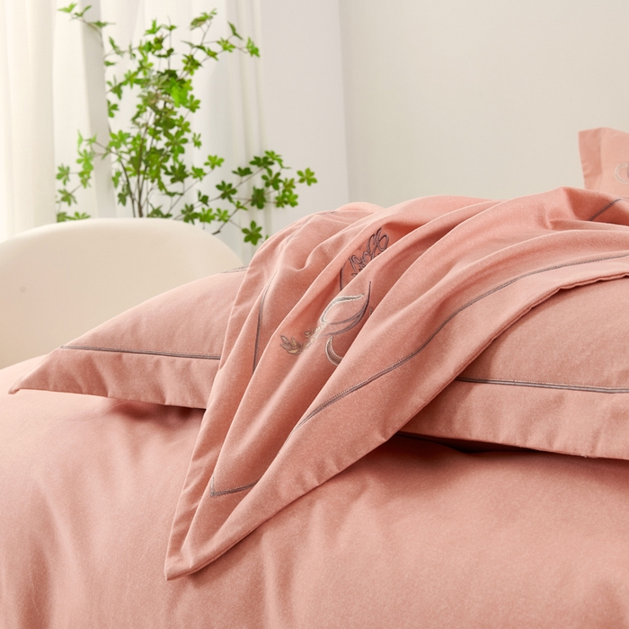 91家纺网 家纺一手货源 找家纺 U品汇 2024新品生态加厚长绒棉纯棉绣花40S全棉磨毛刺绣四件套宽边款 七里香-豆沙