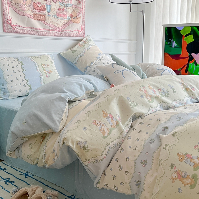 91家纺网 家纺一手货源 找家纺 昔可家纺 2024新款13372全棉亲肤四件套-卡通系列 果实草莓兔