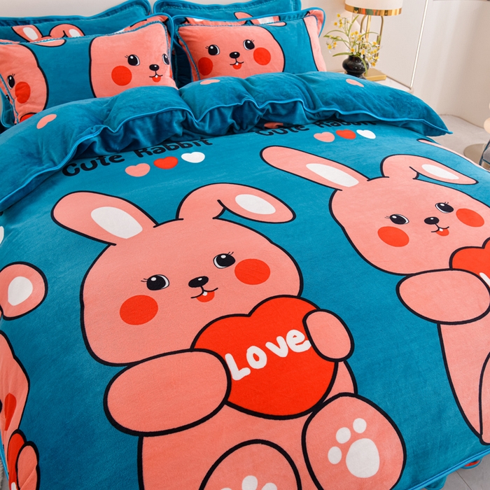 91家纺网 家纺一手货源 找家纺 芯诗曼2025新款8.5斤直播热款高克重牛奶绒法莱绒水晶金貂法莱绒四件套可爱兔