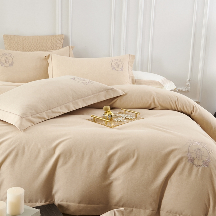 91家纺网 家纺一手货源 找家纺 U品汇 2024新品生态加厚长绒棉纯棉绣花40S全棉磨毛刺绣四件套宽边款 梵诗迪 -香槟金